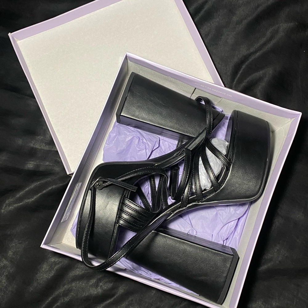 Elegant Black Platform Sandals